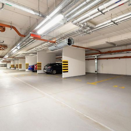 W Parku Lotników Apartments Tauron Arena by Renters Cracóvia Exterior foto