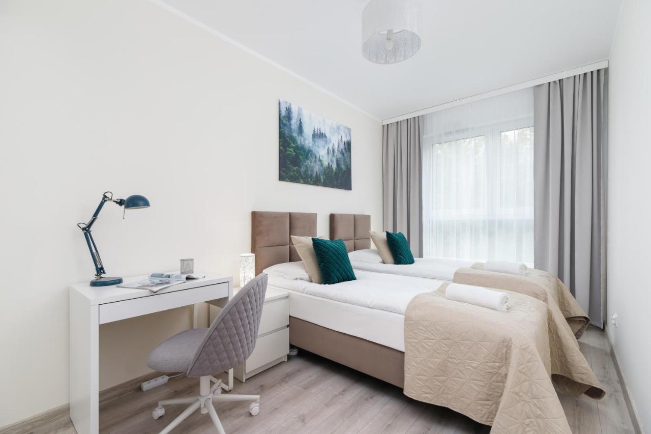 W Parku Lotników Apartments Tauron Arena by Renters Cracóvia Exterior foto